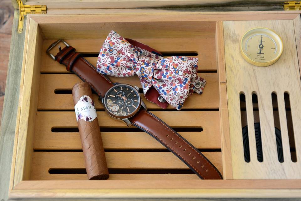 Coffret accessoires du marié - montre et nœud papillon