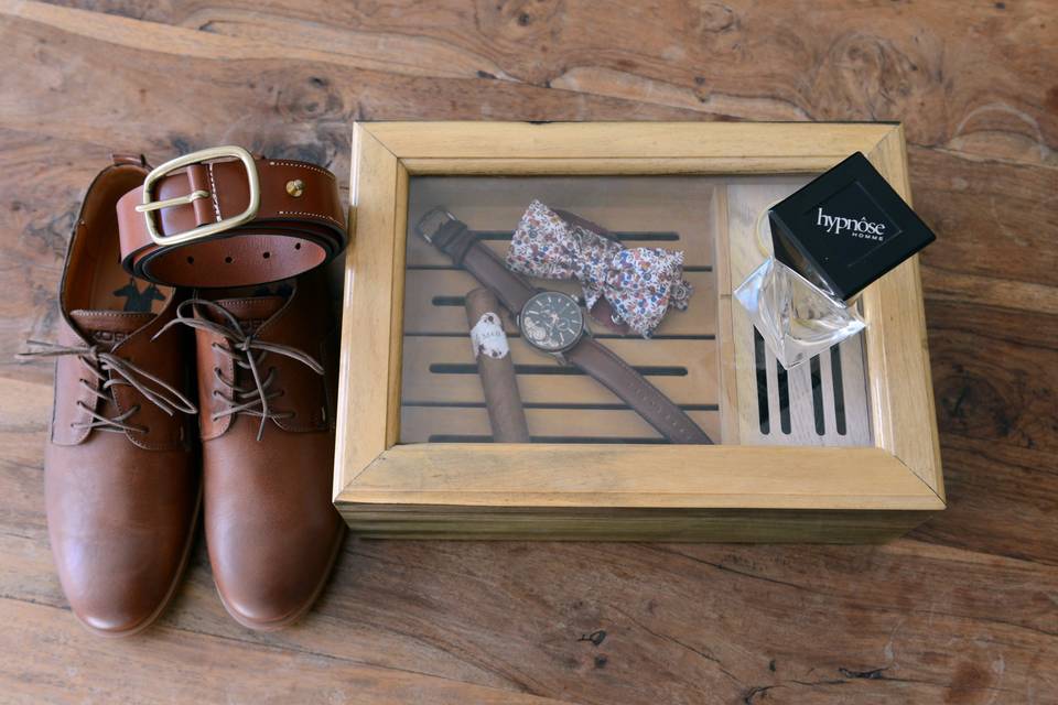 Nœud papillon et accessoires du marié