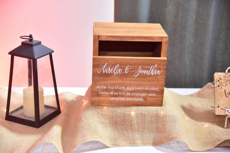 Urne de mariage personnalisée aux noms des mariés