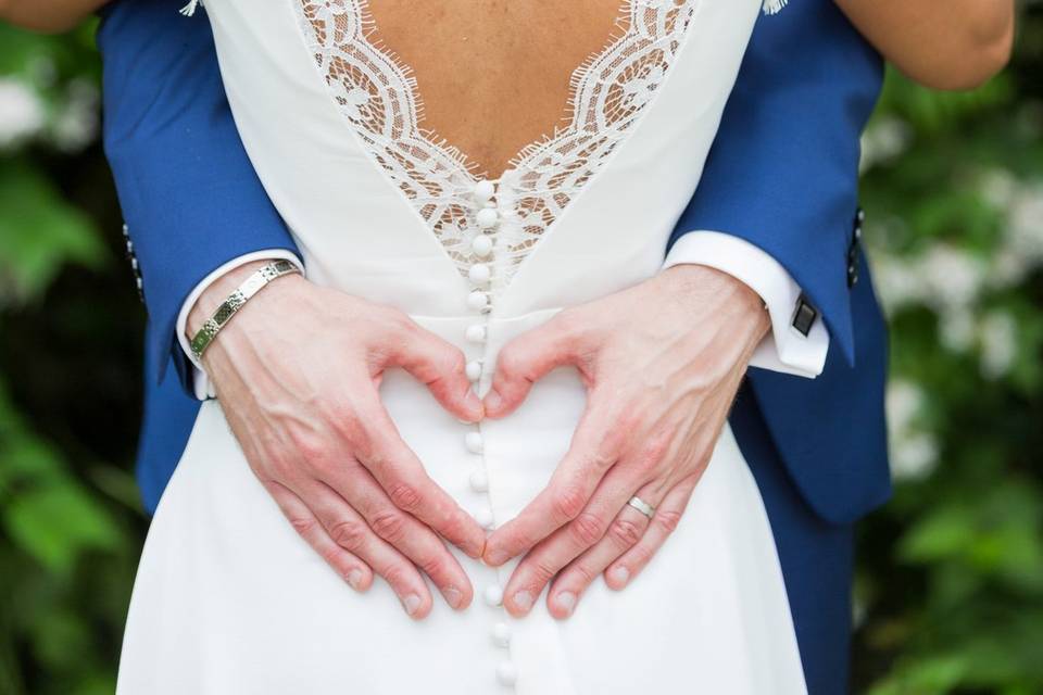Dos en dentelle de la robe de mariée