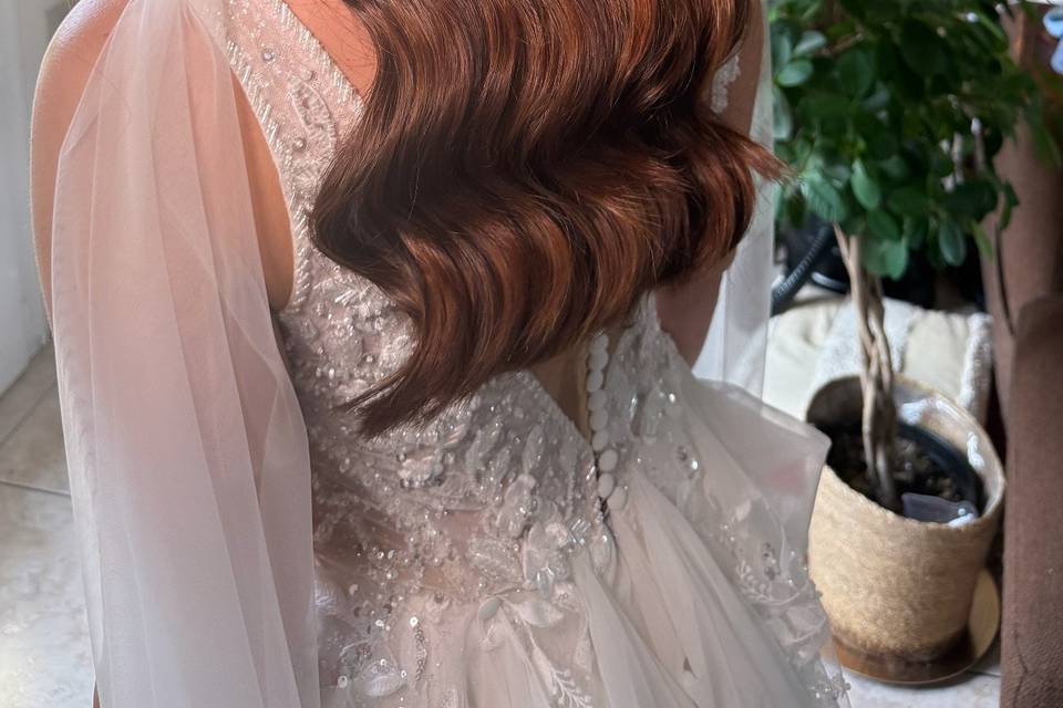Wavy bride