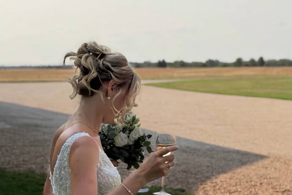 Chignon haut décoiffé