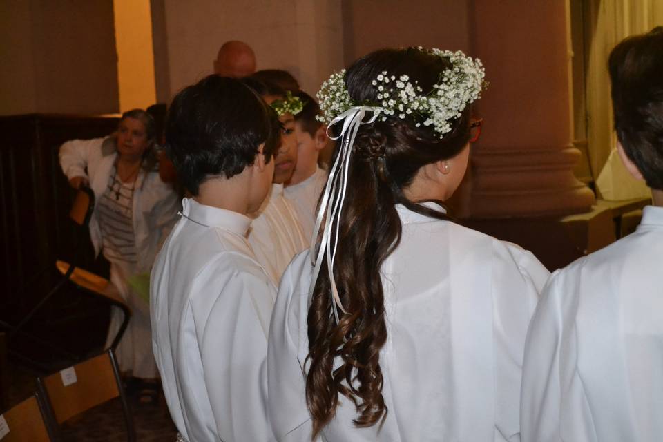 Communion attache cheveux long