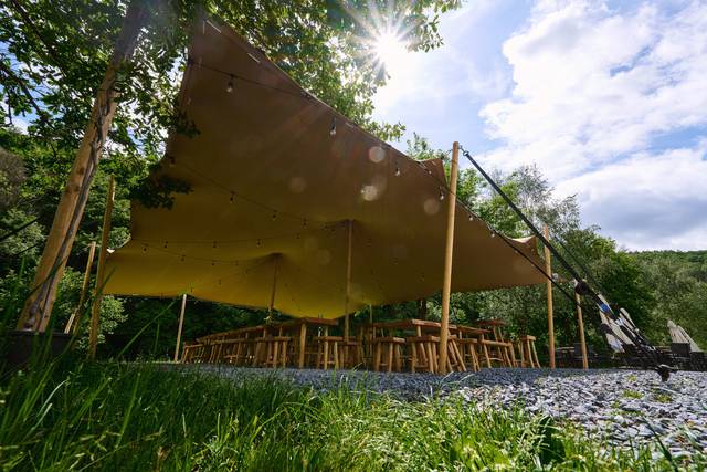 Stretch Tent
