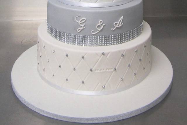 Wedding Cake - ~120p