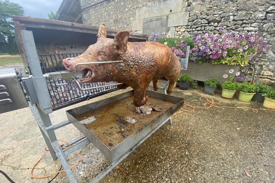 Cochon de lait à la broche