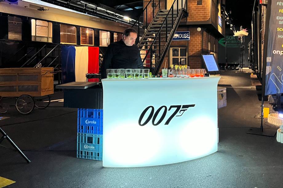 Bar 007