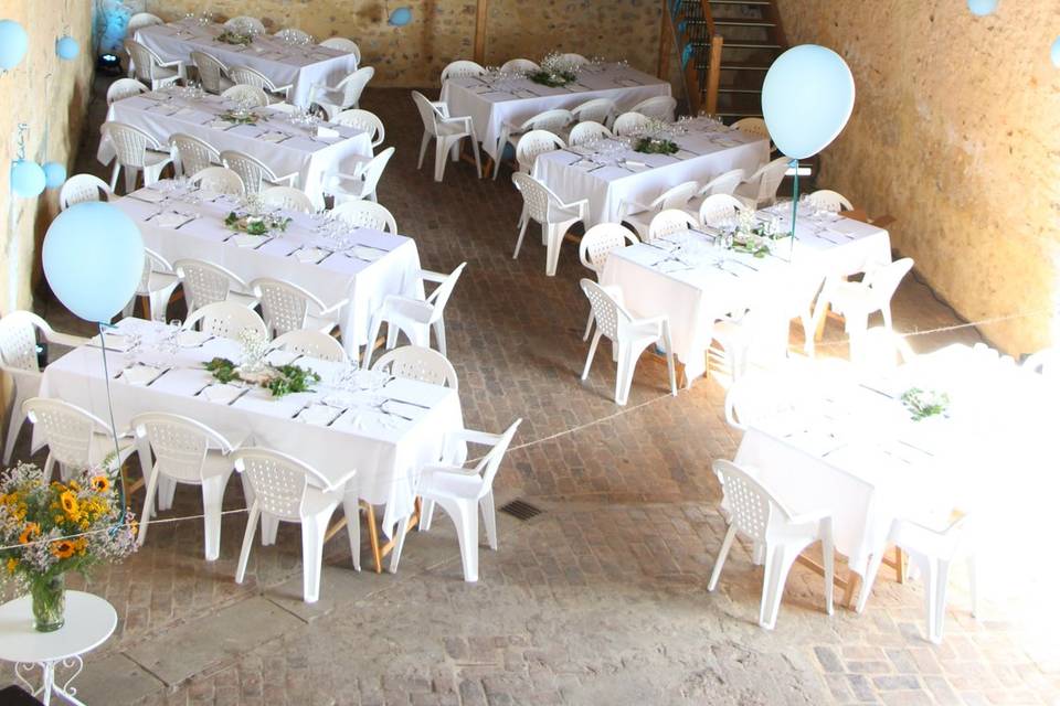 Diner installé dans la salle