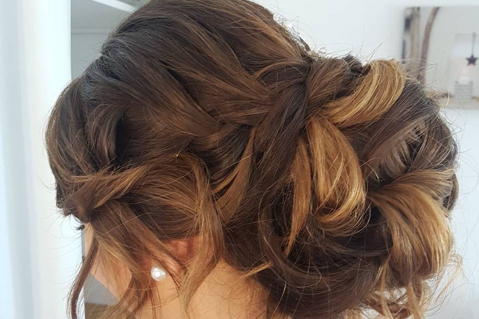 Chignon travaillé avec bijou