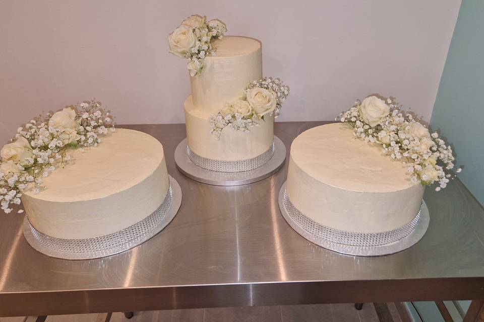 3 pièces de gâteaux de mariage