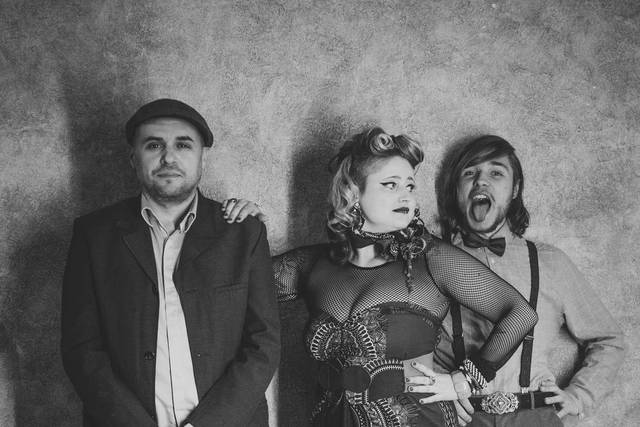Le trio Lady Poppy