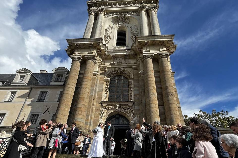 Une sortie d’église à rennes