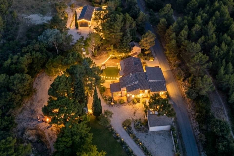 Domaine de Meyrol drône nuit