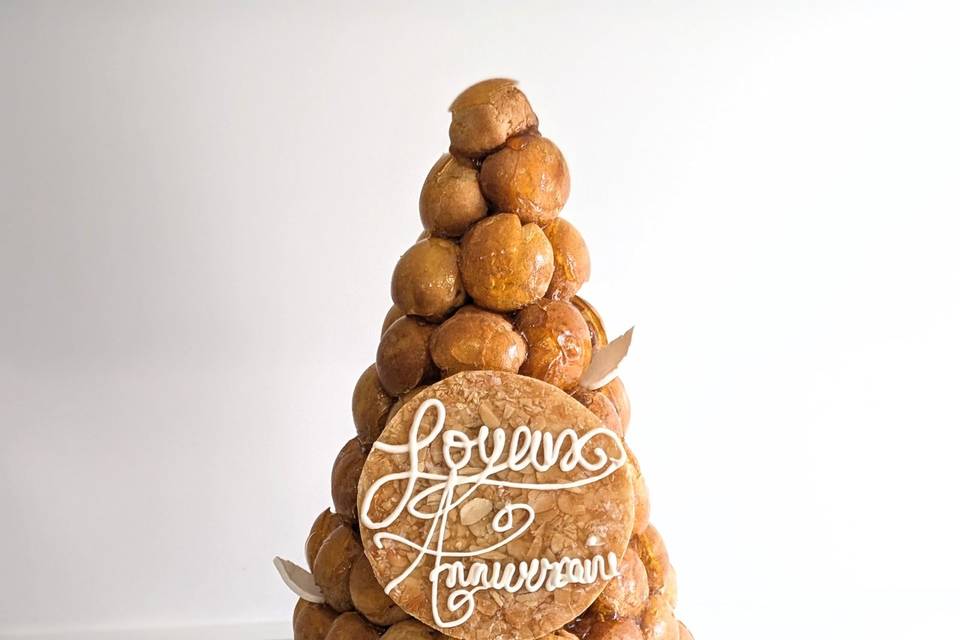 Croquembouche