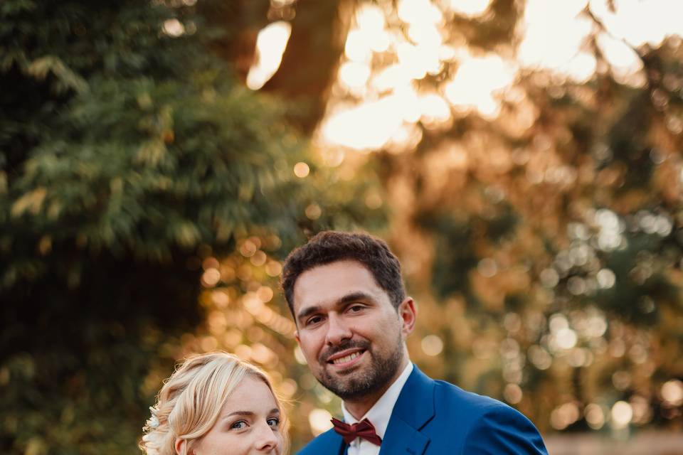 M & C