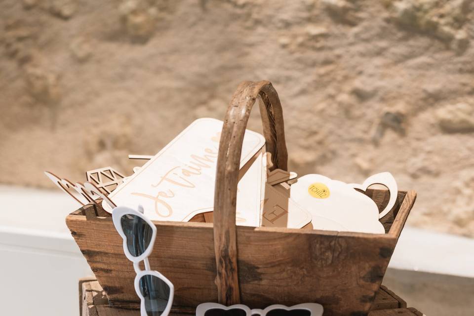 Accessoires en bois à louer
