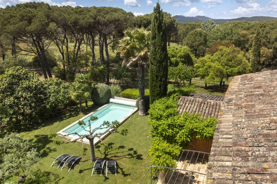 Mas piscine vue du ciel