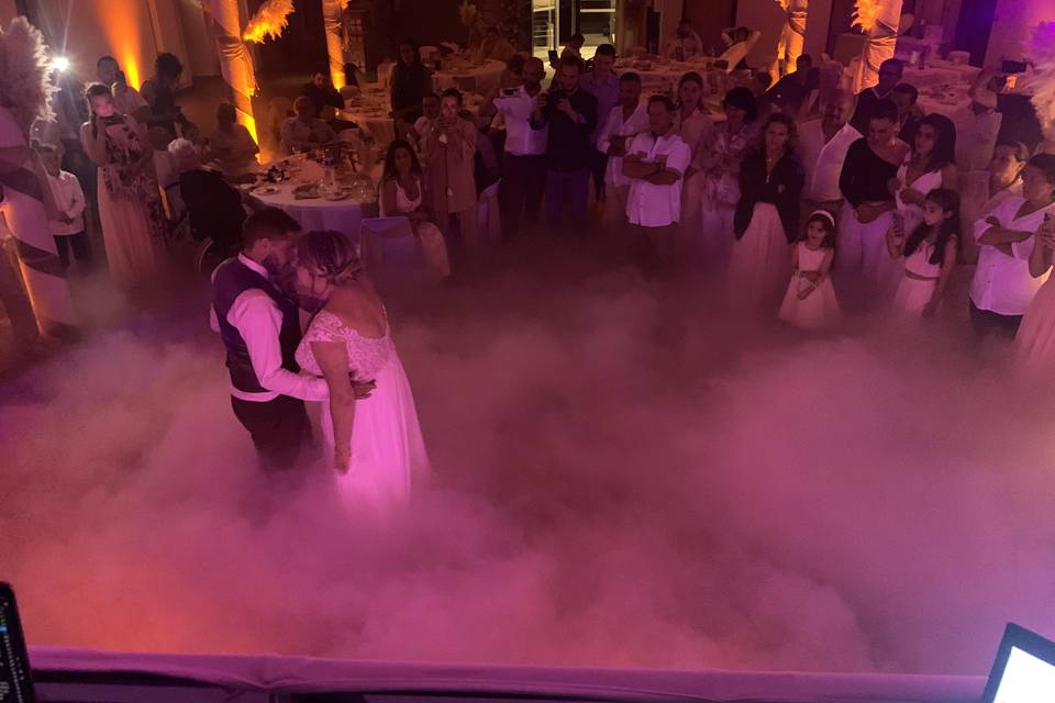 Ouverture de bal fumée lourde