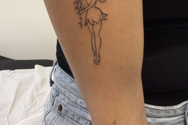 Tatouage fine ligne