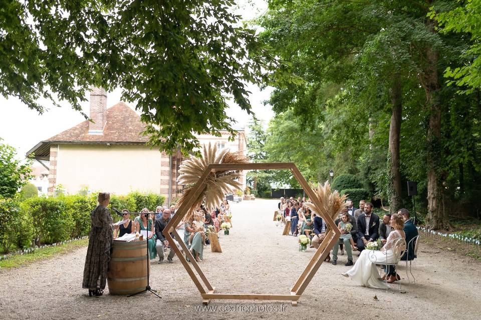 Cérémonie laïque dans l'allée