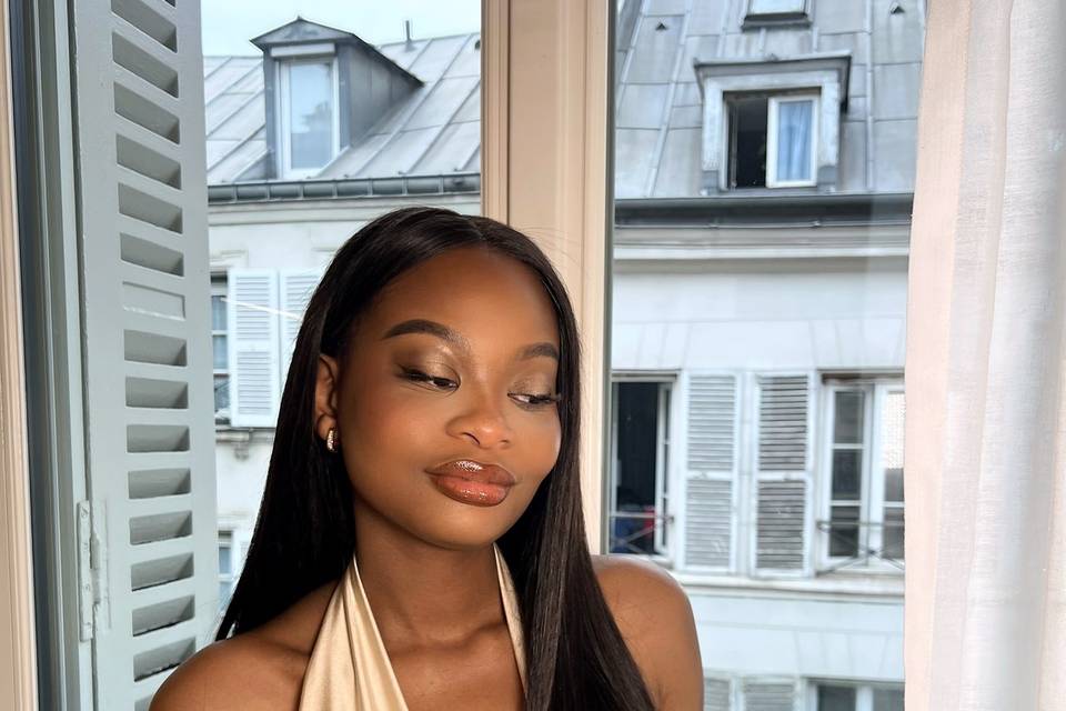 Maquillage glamour lumineux