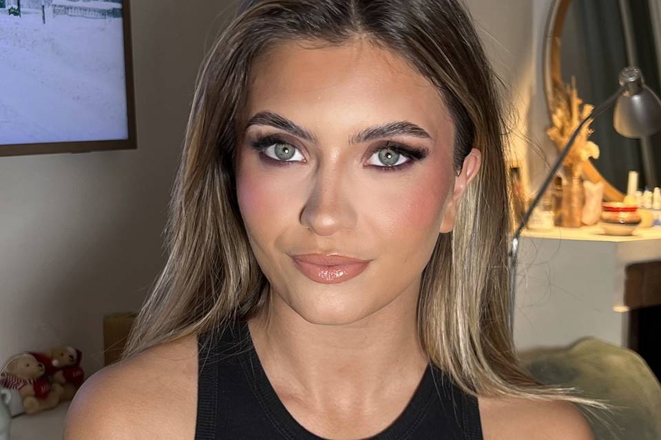 Maquillage charbonneux