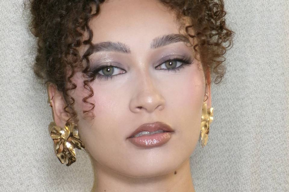 Maquillage tons argentés
