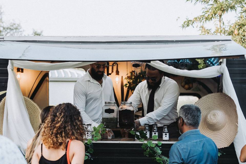 Cocktails servis avec style