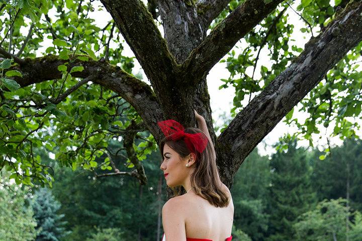 Robe rouge et blanche à corset