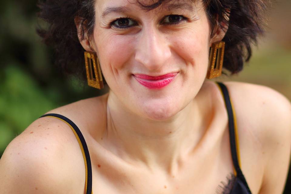 Hélène - chanteuse