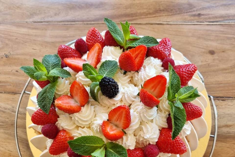 Pavlova maison fruits rouges