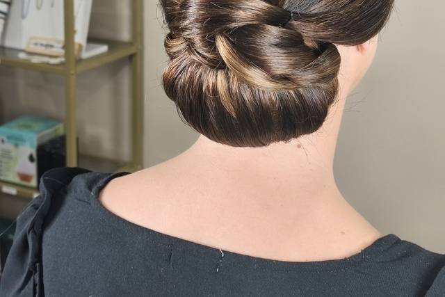 Chignon raffiné et structuré