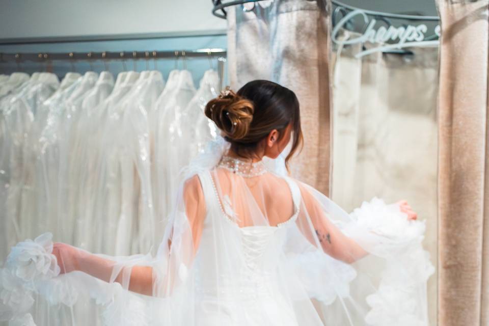 ROBE_MARIEE_VOILE_FLEURS_BLANC