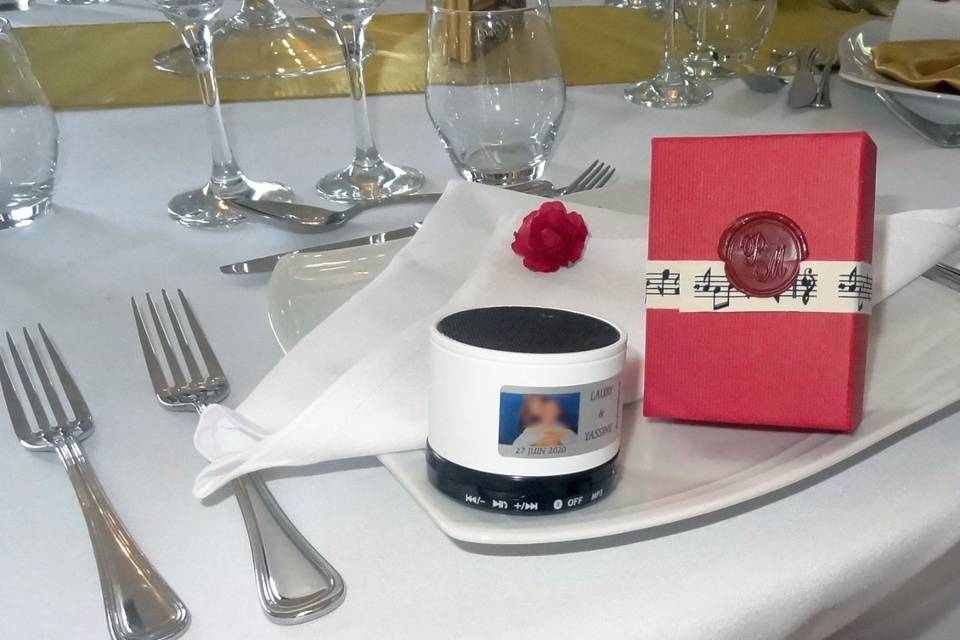 Enceinte et boîte Luxe rouge