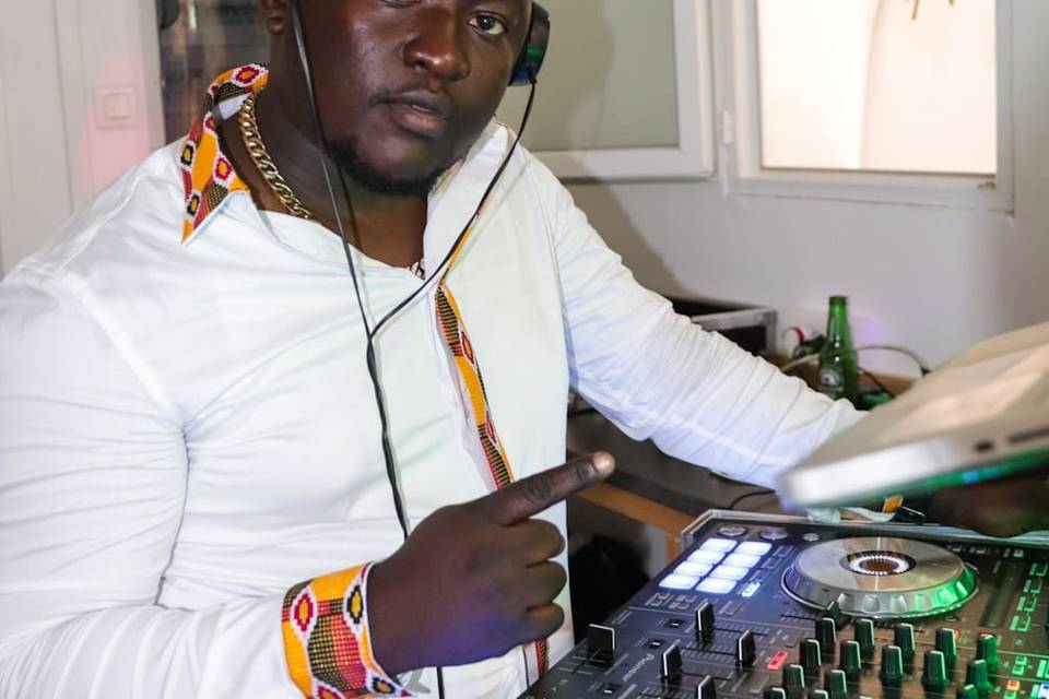 Dj Marvin