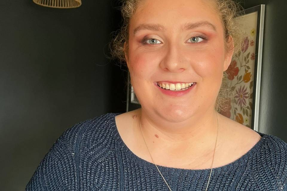 Maquillage mariée ton rose