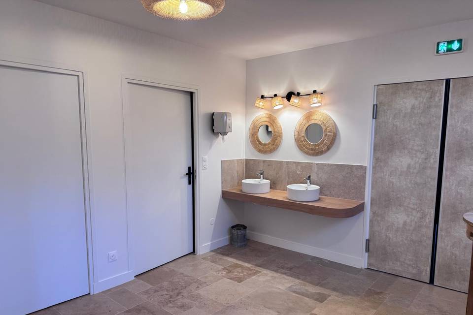 Sanitaires de la grange