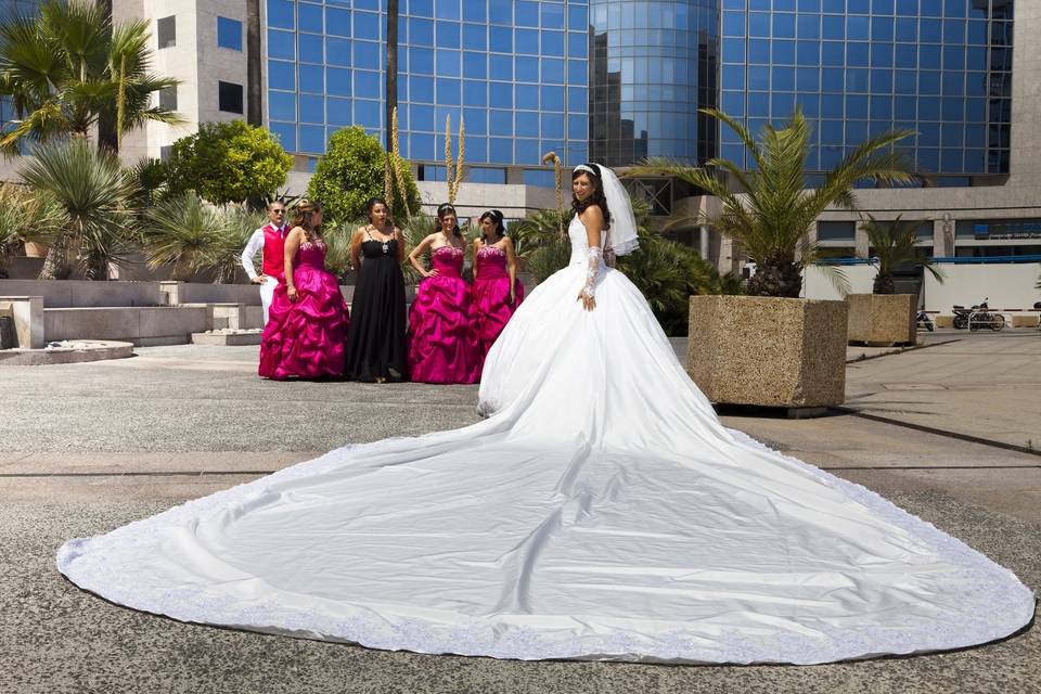 Robe de mariée à longue traîne