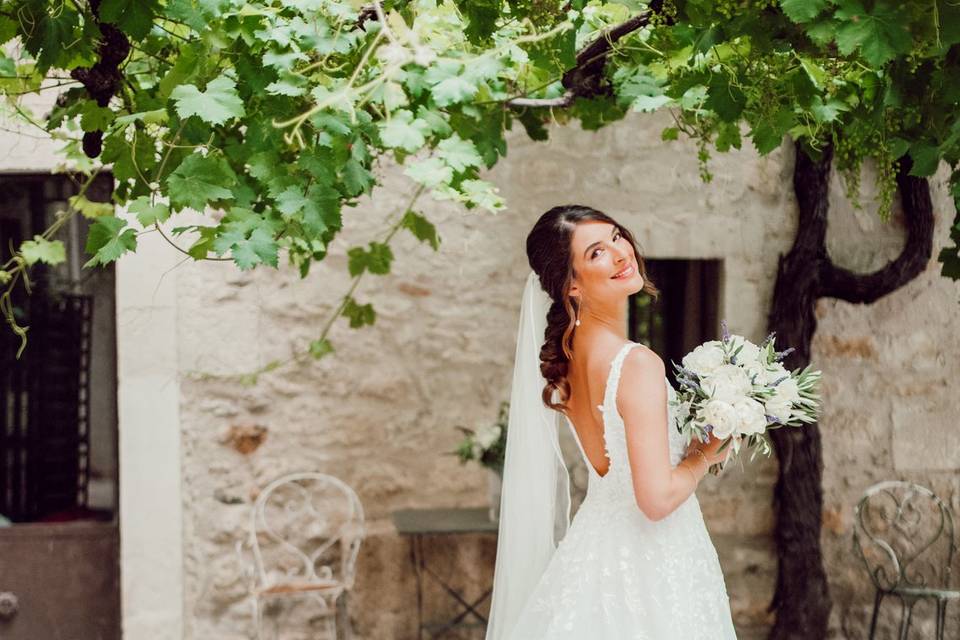 Coiffure et maquillage bride