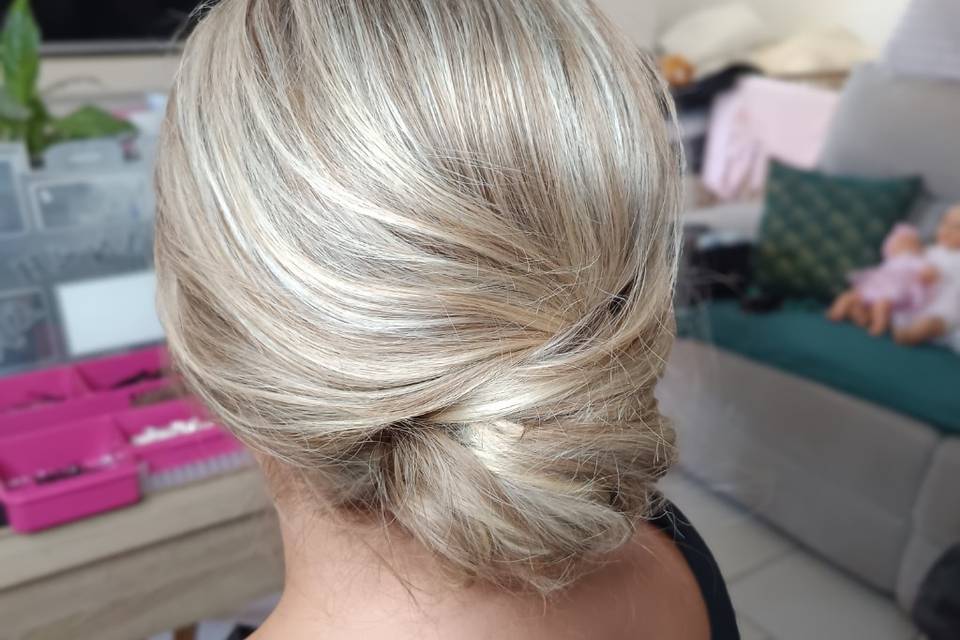 Chignon bride