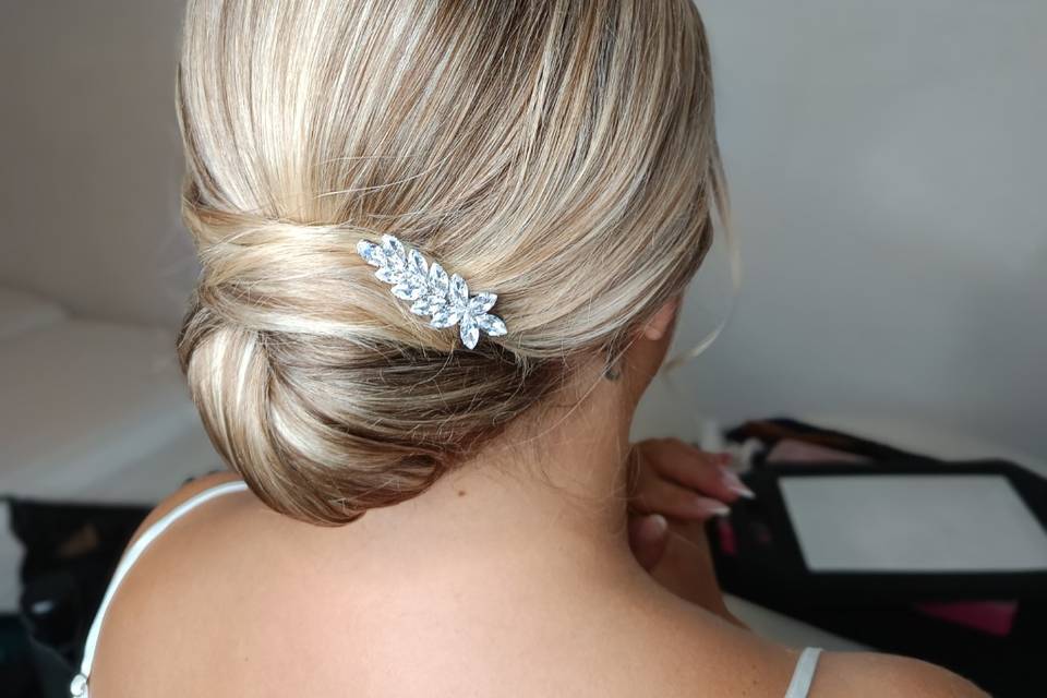 Chignon bride