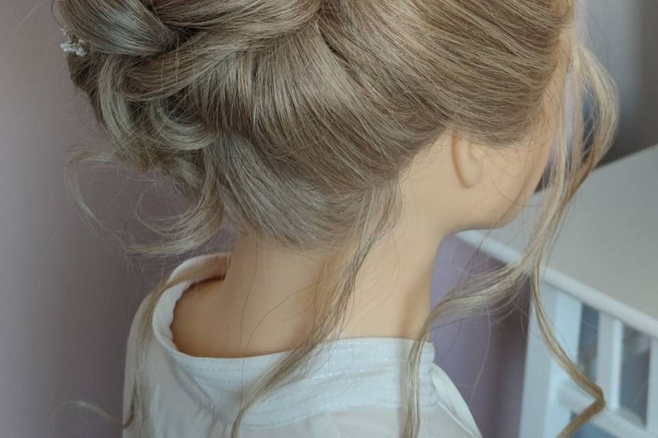 Chignon haut bohème