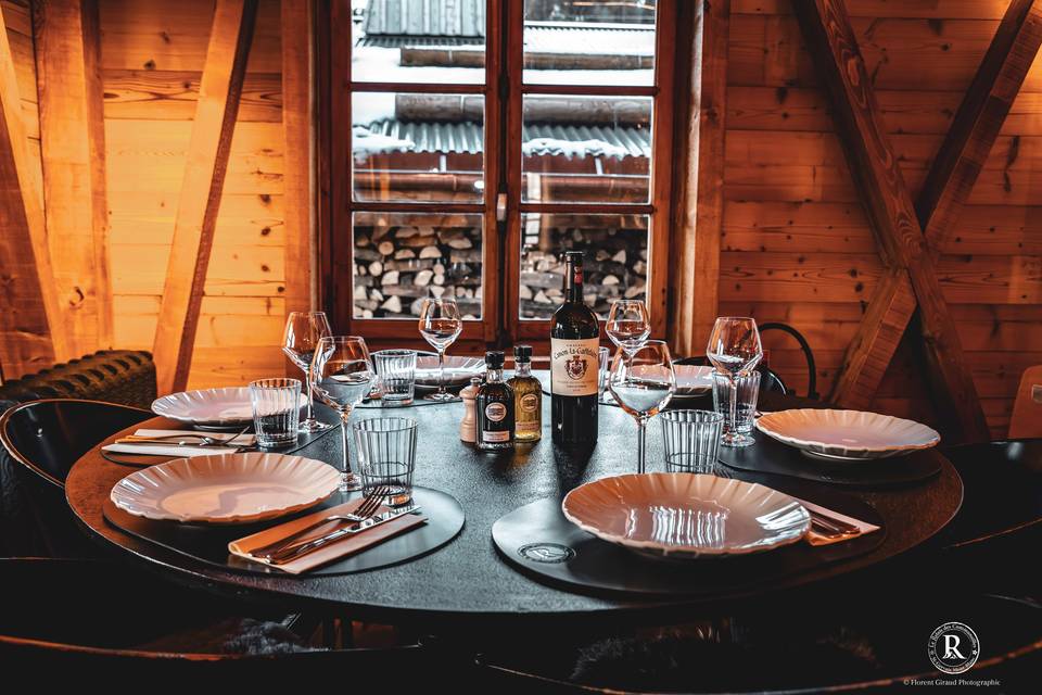 Convivialité dans un chalet d'