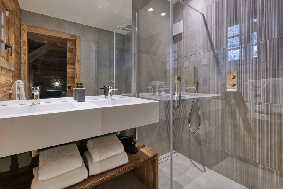 Salle de bain suite