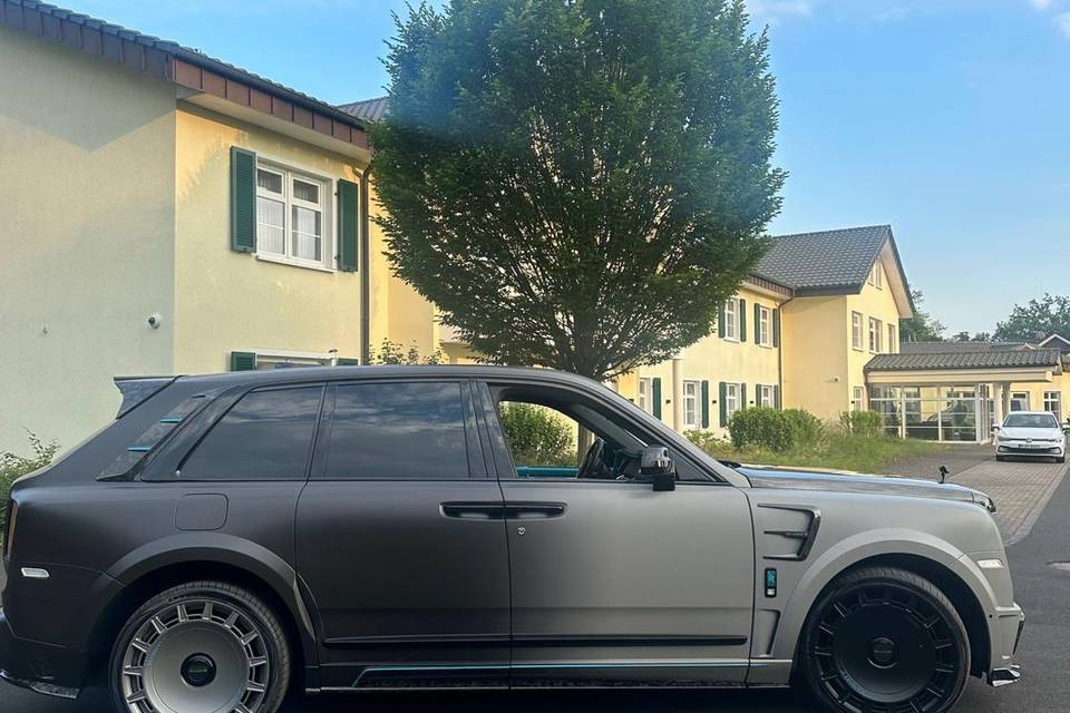 RR Culinan Mansory