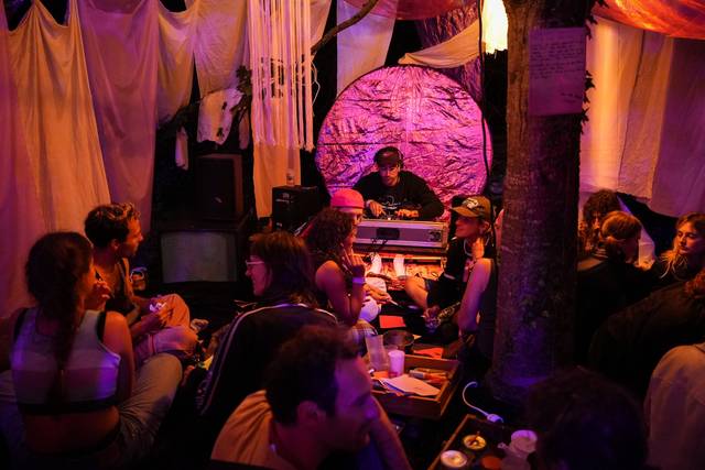 Dans un festival, chill