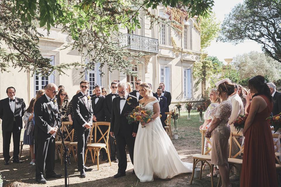 The bride arrives