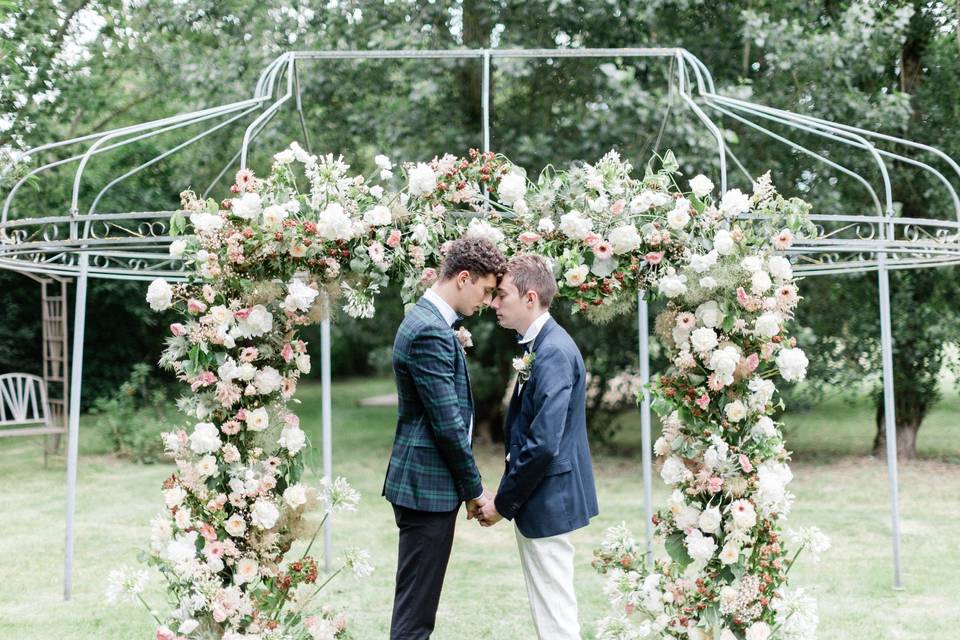 Couple + arche florale