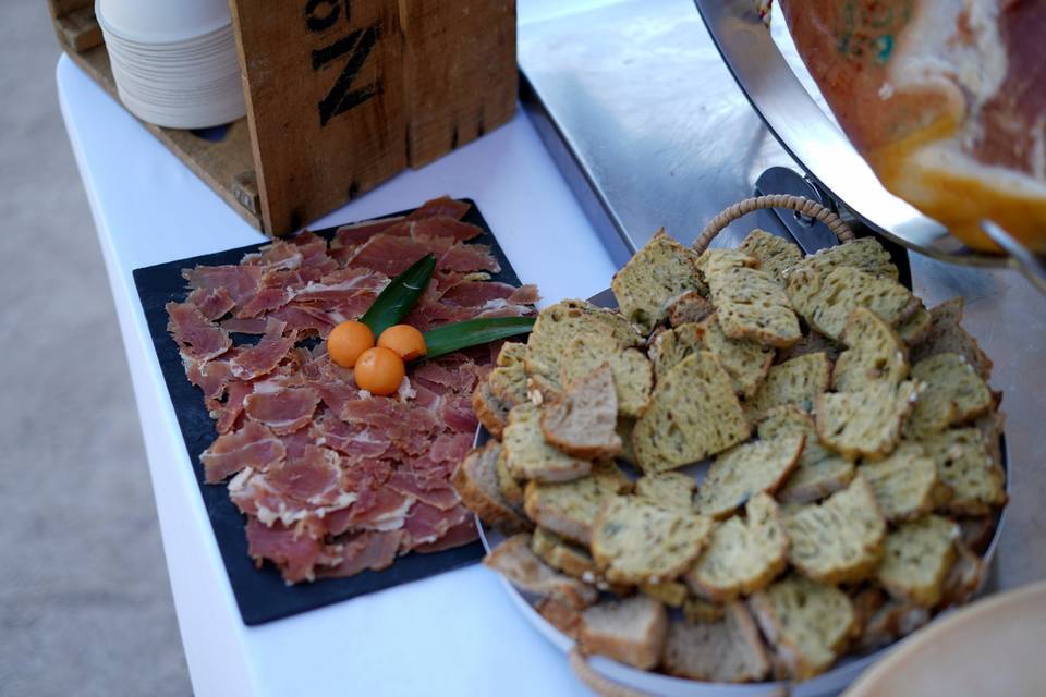 Jambon cru à la découpe