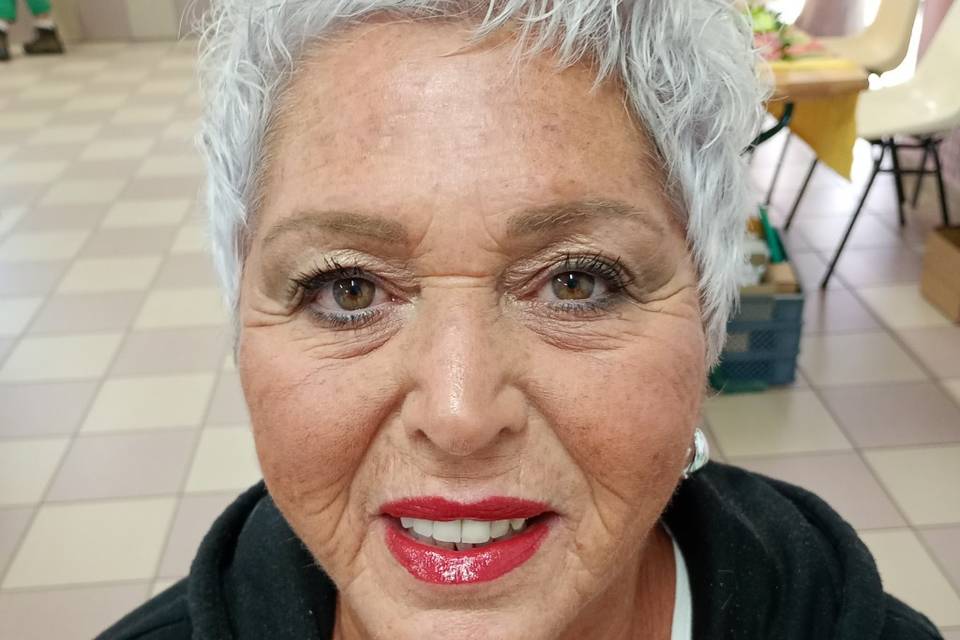 Maquillage de jour peau mature